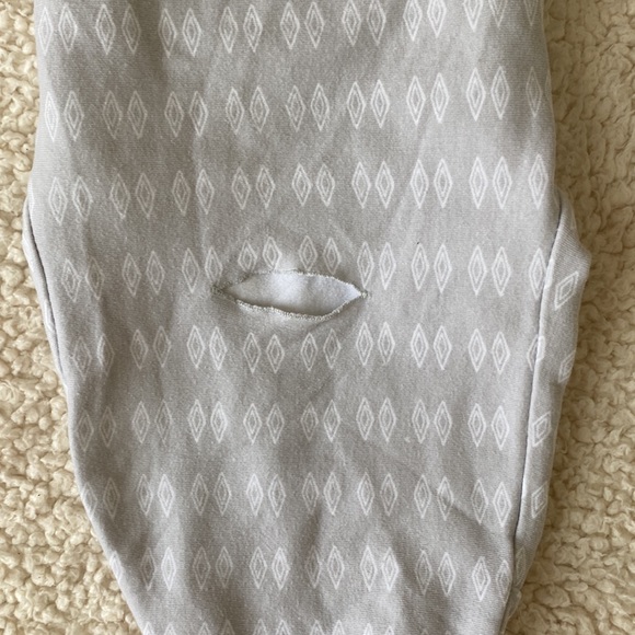 SwaddleMe Velcro Baby Swaddle (Gray/White) - Picture 13 of 15